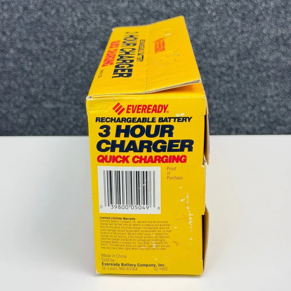 Vintage Eveready QCC4 3 Hour Quick Battery Charger for AA AAA C D 9V Ni-Cd 1992